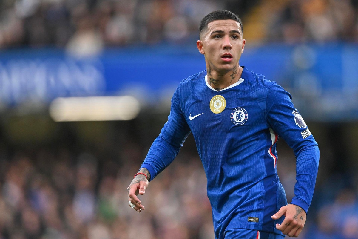 Manchester City would be considering Man City Eye Enzo Fernández As Midfield Target 