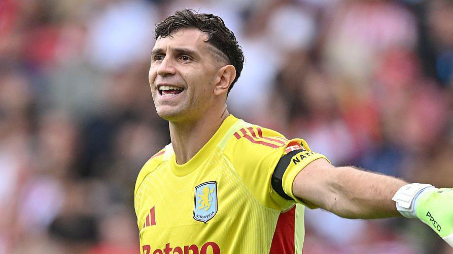 𝐎𝐅𝐅𝐈𝐂𝐈𝐀𝐋: Netflix to Release Emiliano Martínez Documentary on May 28 